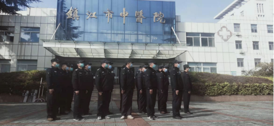 “內(nèi)強素質(zhì)、外塑形象”—潤州保安組織中醫(yī)院隊員進行日常隊列訓練